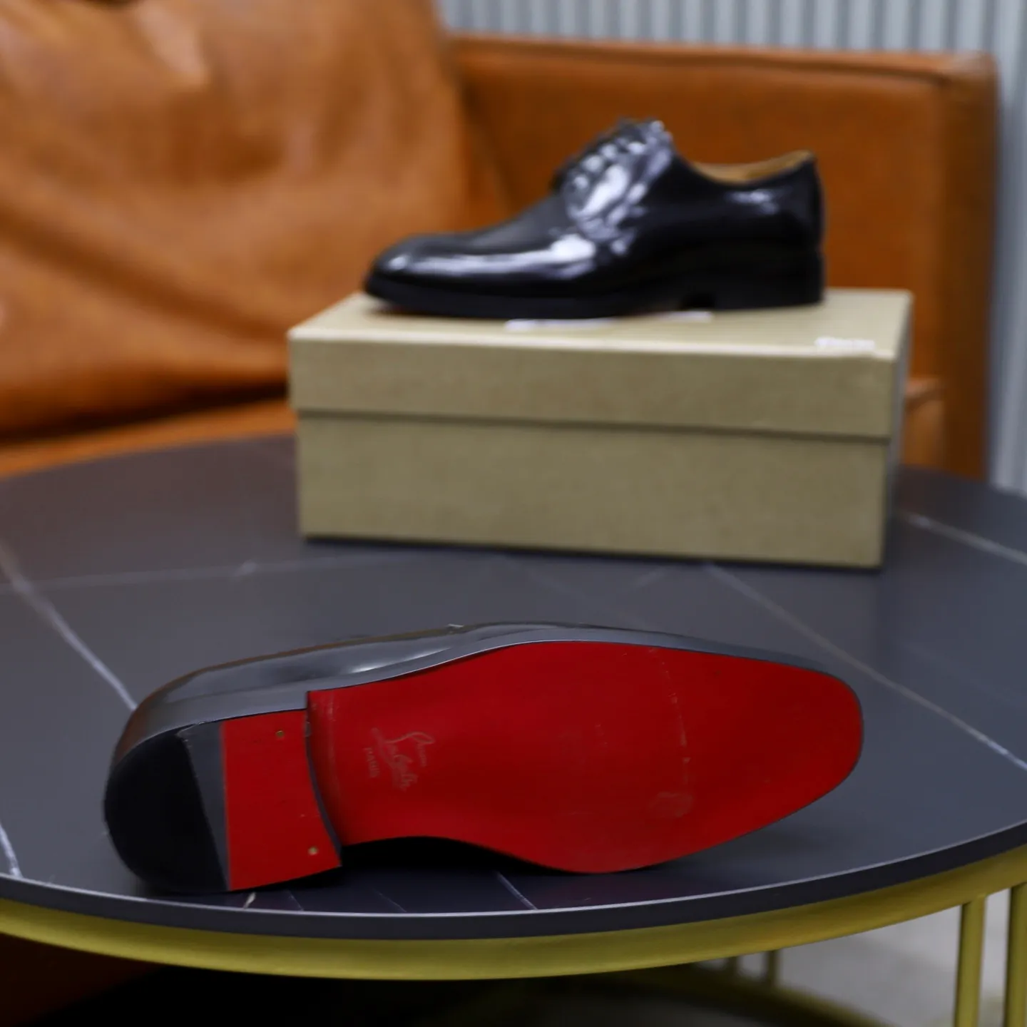 Ex-factory price: 620💰Christia*.Loubouti*🆑High-end men’s business formal leather shoes | Classic red sole shoes | Original imported first-layer cowhide | Water-dyed cowhide lining | Italian imported red rubber outsole | High-end luxury | Perfect interpretation of fashion, sunshine, style, suitable for various occasions Size: 39-44 (38.45 custom-made)